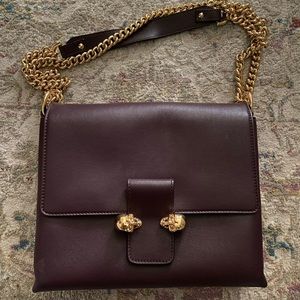 Alexander McQueen Twin Skull Crossbody in Oxblood
